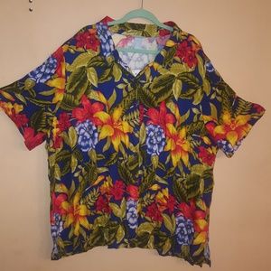Brand New Plus Size Button Floral button down Top